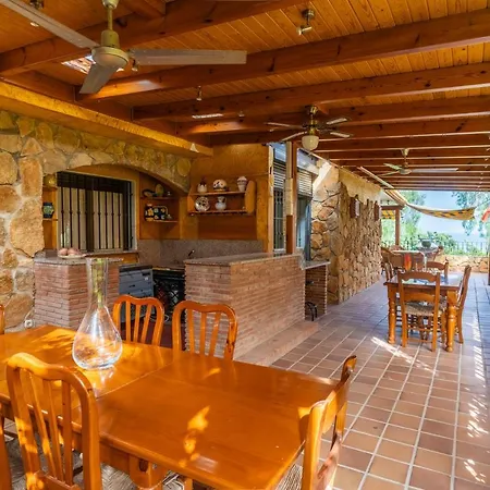 Trendy Homes Africa - Espectacular Vivienda Frente Al Mar *