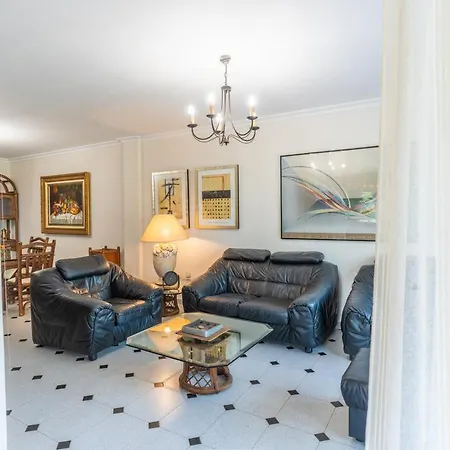 Trendy Homes Africa - Espectacular Vivienda Frente Al Mar *