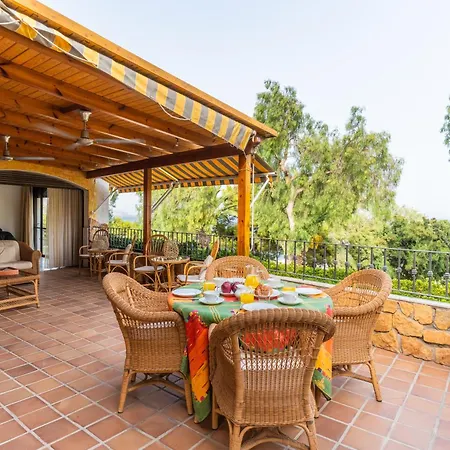 Trendy Homes Africa - Espectacular Vivienda Frente Al Mar Aguadulce (Almeria)